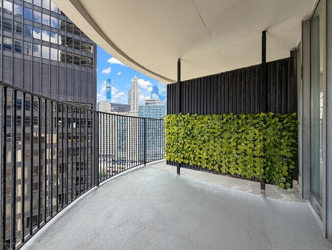 Photo - 300 N State St Unit 2330