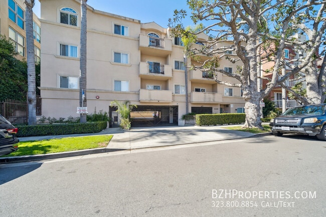 Building Photo - 2334 S Bentley Ave Unit 207 Rental