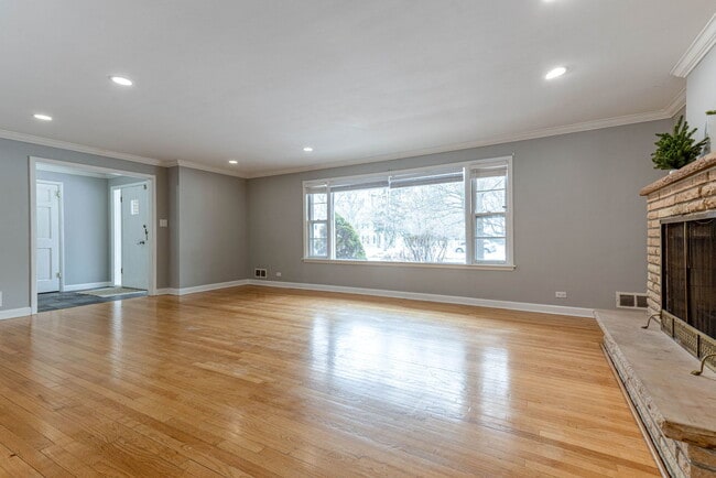 Photo - 996 Castlegate Ct