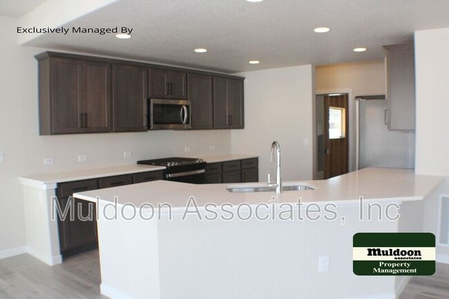 Photo - 1070 Rambling Oak Dr
