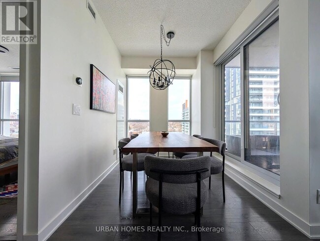 Photo - 170 Sumach St Unité 1212