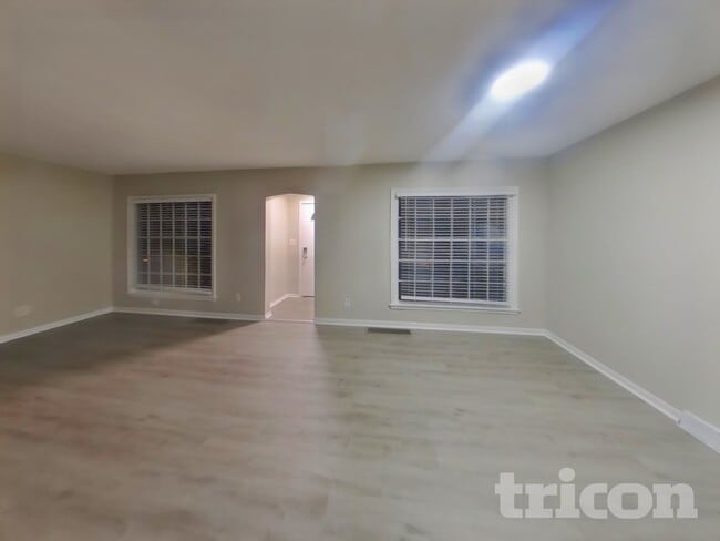 Photo - 3910 Scott Ave N