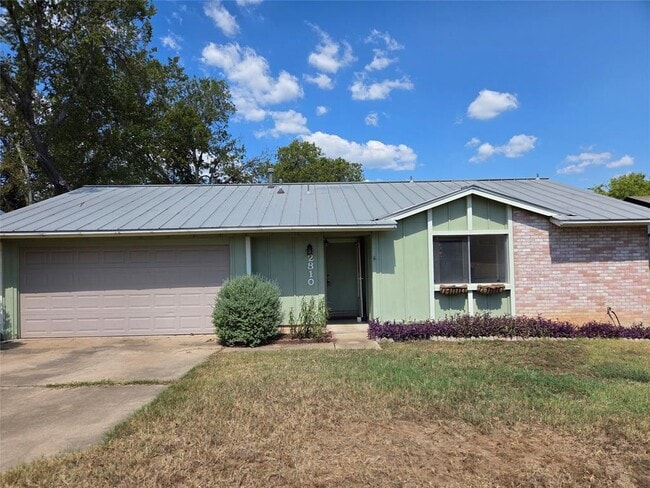 Building Photo - 2810 Dillion Hill Dr