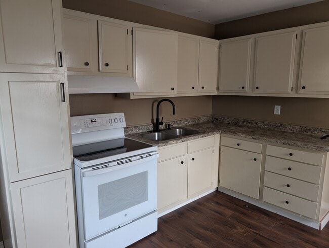 Photo - 1805 Southwood Dr