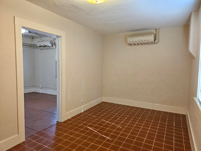 Photo - 37 E University Blvd