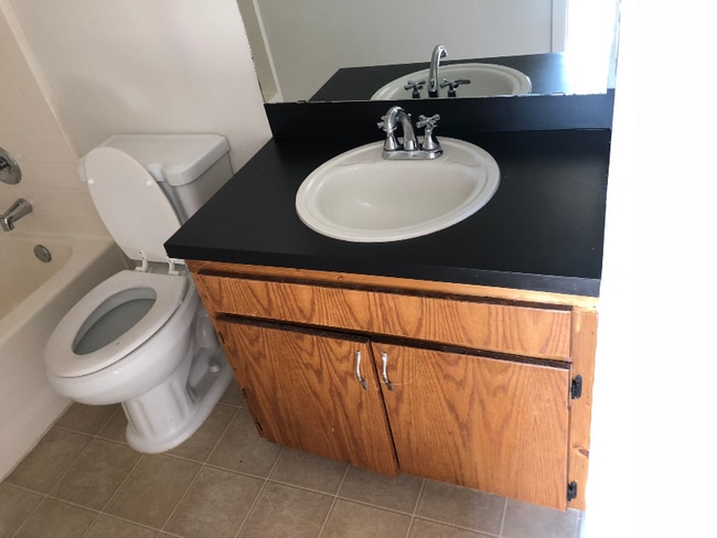 Photo - 4108 Johnson St