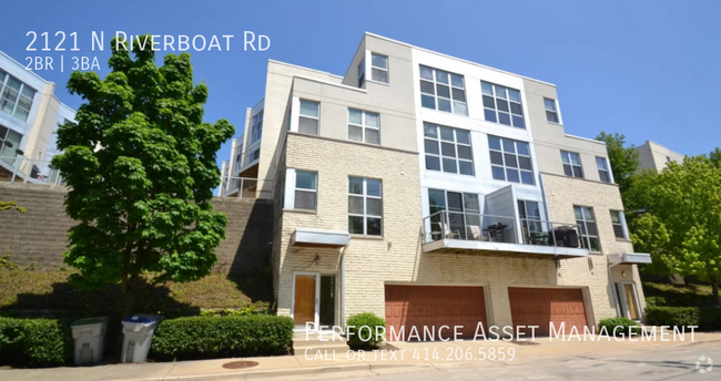 Building Photo - Multi-Level 2BD/2.5BA River Crest Condo