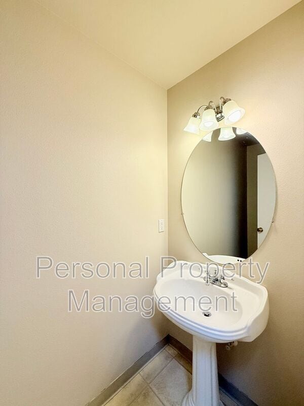 Photo - 11117 NE 104th St