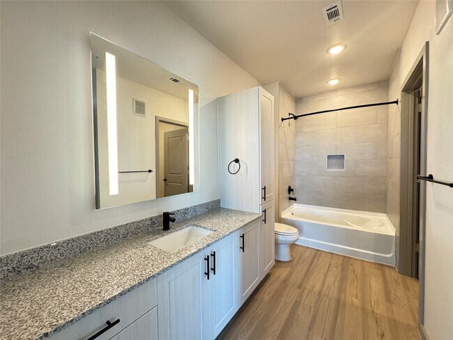 Building Photo - 11604 Stonehollow Dr Unit A14.335