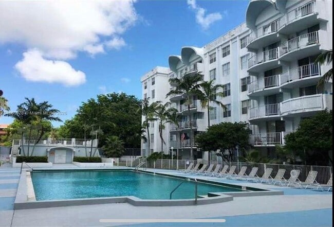 Building Photo - 492 NW 165th St Unit c-512 Rental
