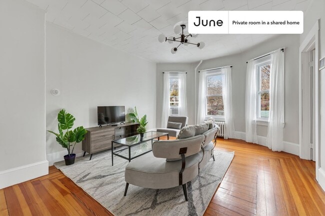 Photo - Room in Shared 3 bed/1 bath home Unidad A