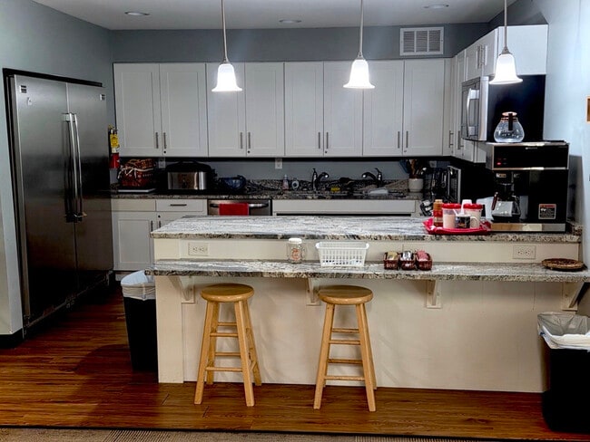 Photo - Creekwood Apartments