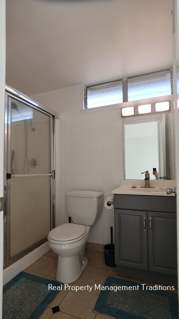 Beautiful pool home in Lancaster Rental House Rental in Lancaster, CA