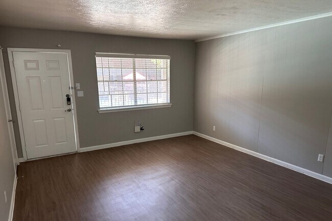 Photo - Camelot Apartments