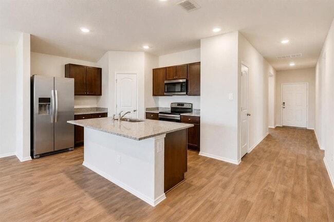 821 Indigo Wy