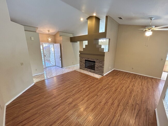 Photo - Beautiful Single Story 3Bed/2Bath Residence located in Centennial Hills/Northwest Area