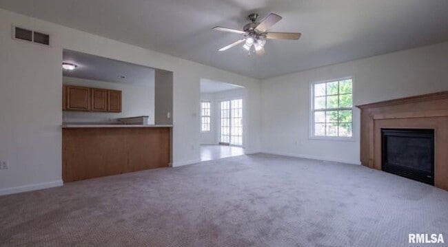 Photo - 1611 W Geneva Rd