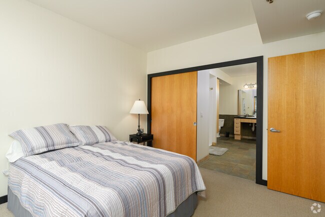 2BR, 2BA