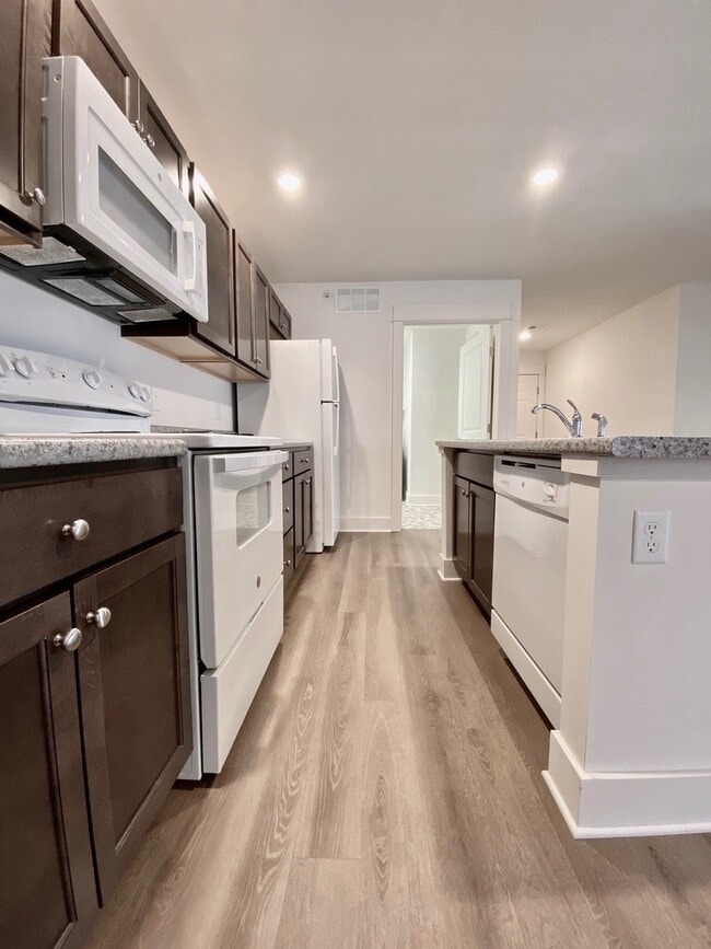 Building Photo - Bayberry Pointe Apartments