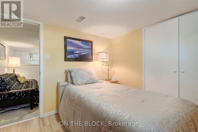 Photo - 534 Midland Ave