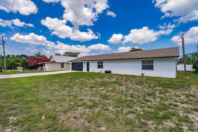 Photo - 160 Marie Dr