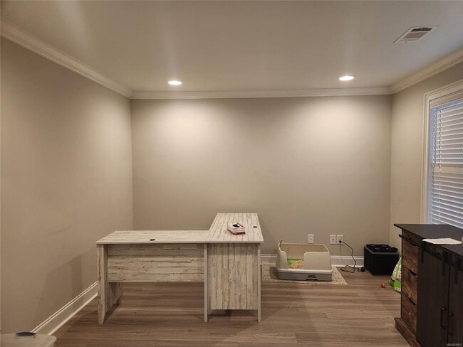 Photo - 105 Herman Dr