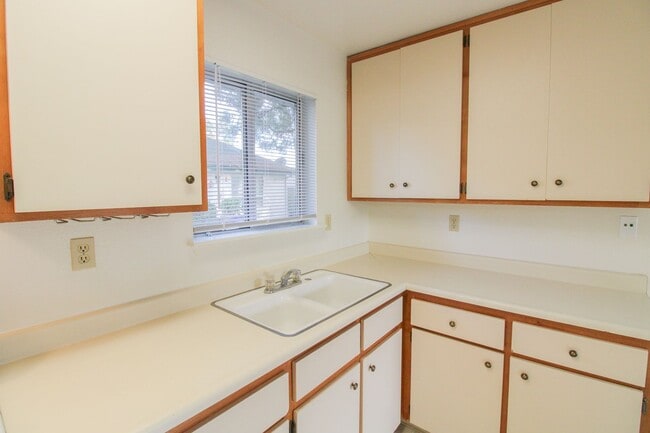 Photo - Studio with Loft in San Luis Obispo! Unit 369 #1