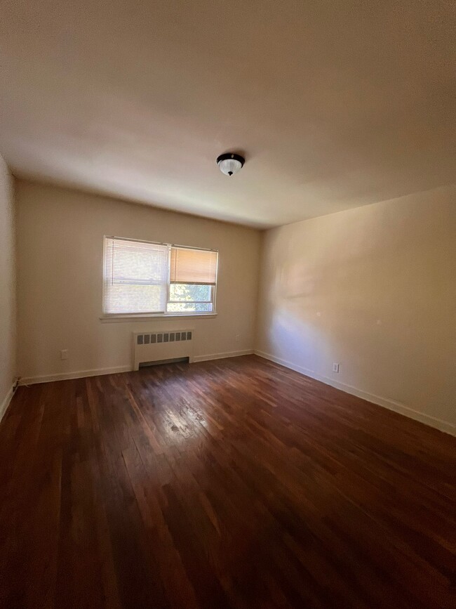 Photo - 162 Stegman St Unit 2