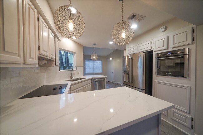 Photo - 5407 Oakhaven Ln