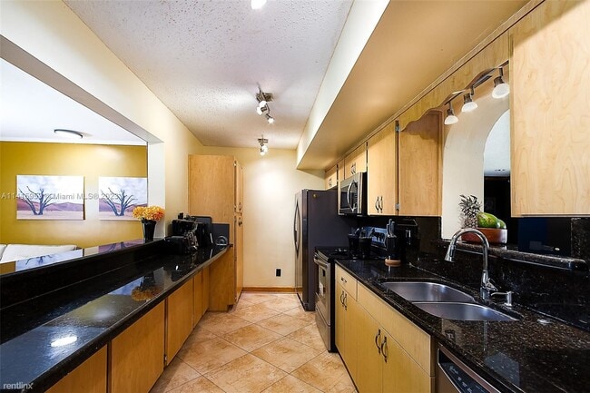 4 br, 2.5 bath House - 1375 NE 204th Ter - 4 br, 2.5 bath House - 1375 NE 204th Ter