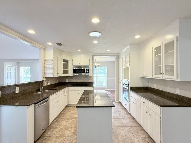 Photo - 5136 Hamilton Ln