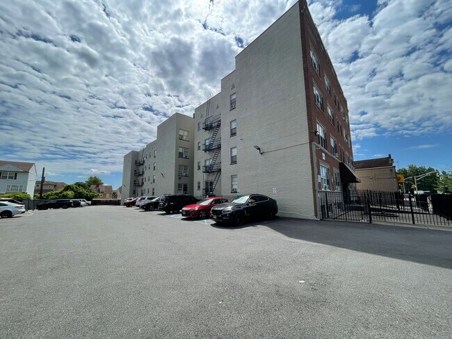 174 N. Grove St