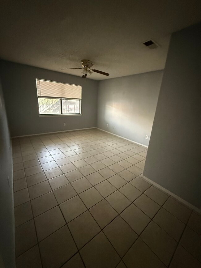 Photo - 2009 West Loop