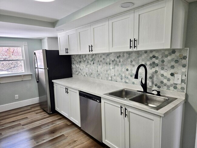 Photo - 93 Cliff St Unit 2