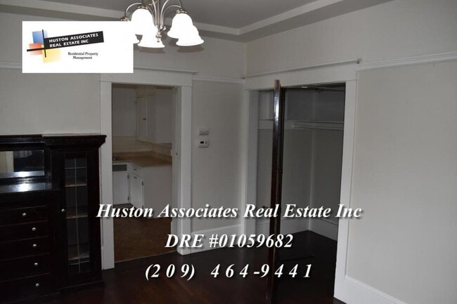 Photo - 843 N Lincoln St