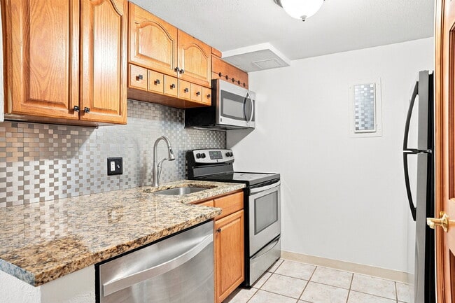 Photo - $1,495.95 - 1 Bed, 1 Bath Condo in Downtown Denver with Central AC, and Building amenities. Unit #34D