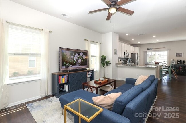 Photo - 7024 Jane Parks Way