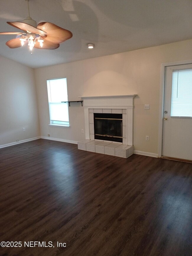 Photo - 608 Abbey Ct