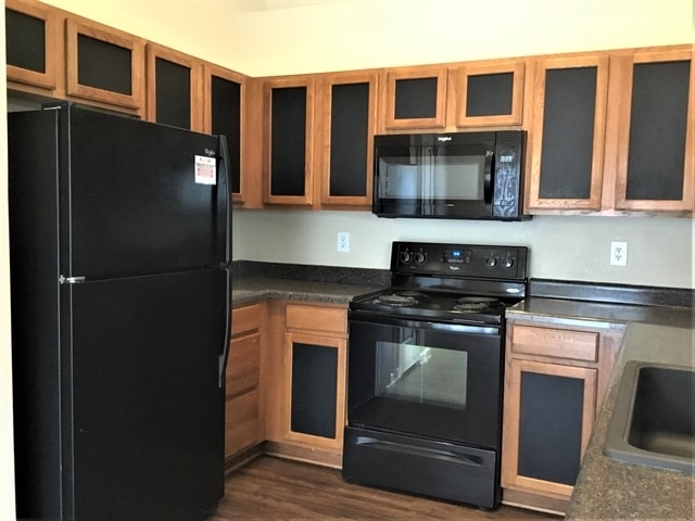 Photo - 517 Lindsborg Trl