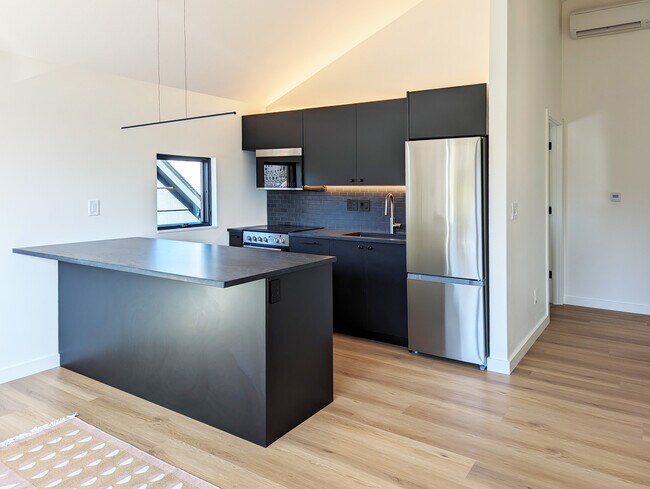 Photo - 3916 N Missouri Ave Unidad 3916 N Missouri Ave #B