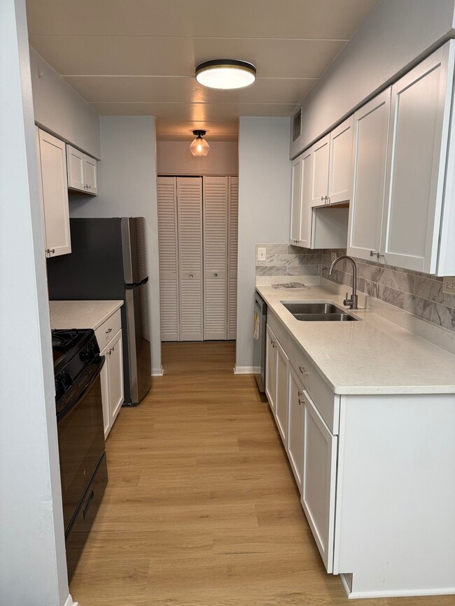 Photo - 300 S Roselle Rd Unidad 307