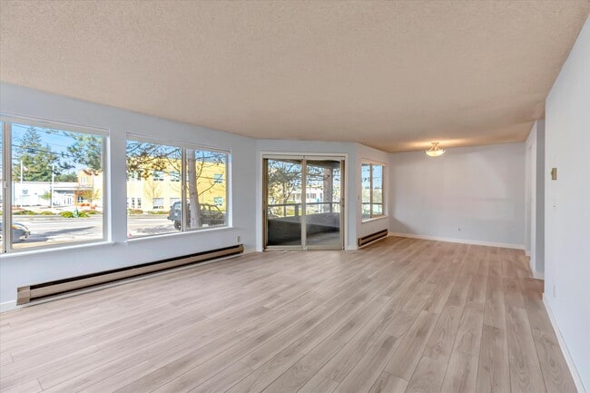 Photo - 3421 SW Roxbury St Condo Unit 208