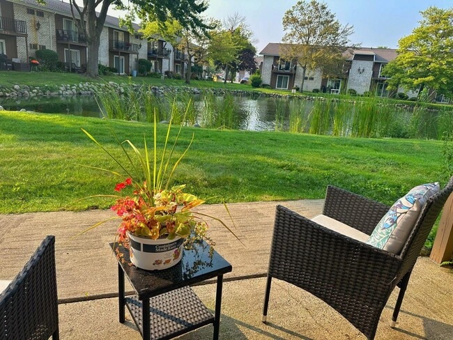 Building Photo - 7355 Woodview St Unit 7355 woodview dr app 1 Rental