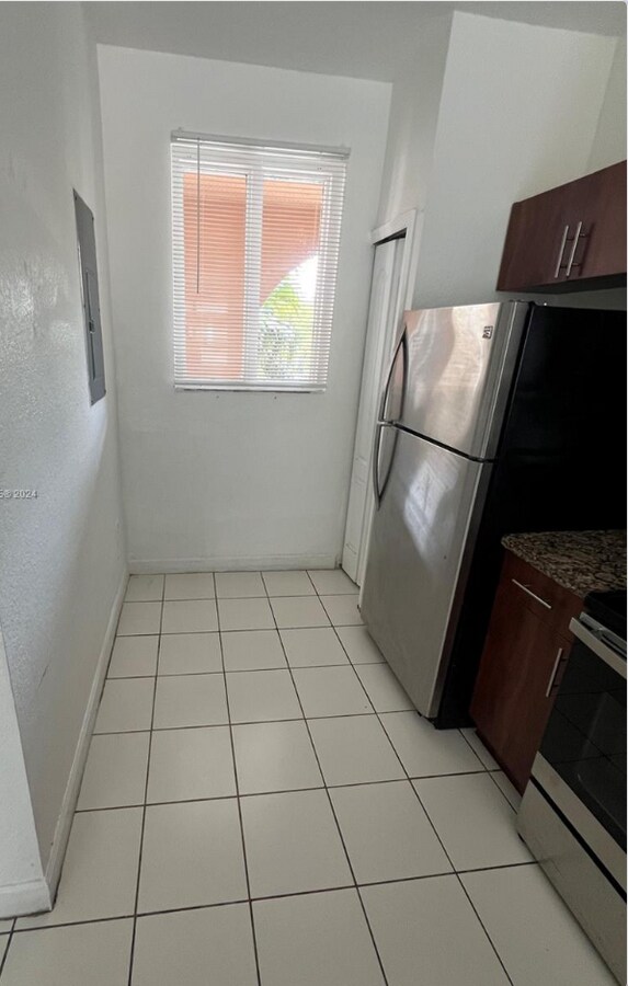 Photo - 6940 Miami Gardens Dr Unit 2