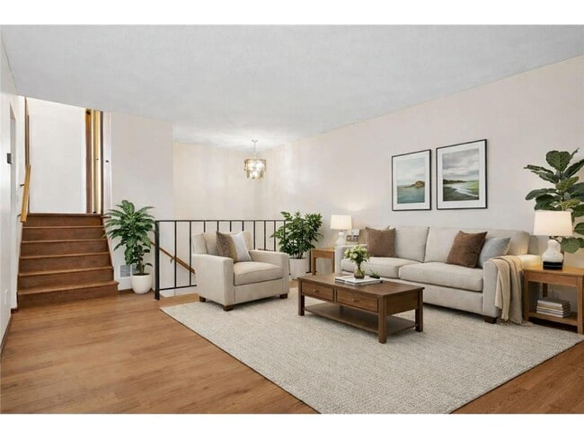 Photo - 2489 Woodbridge St