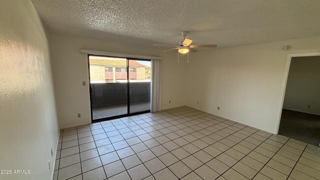 1730 W Emelita Ave Unidad 2025