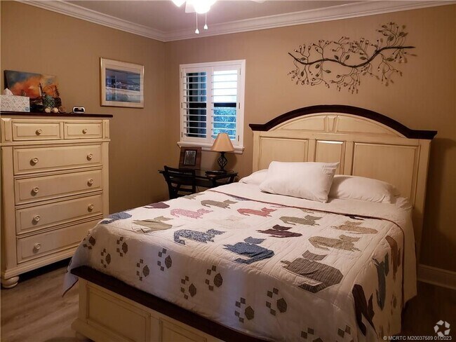 Building Photo - 7440 S Ocean Dr Unit 323A Rental