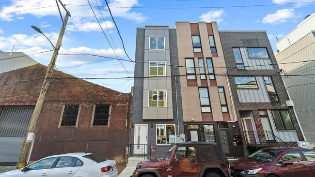 Photo - 1432 Ogden St Unit 2