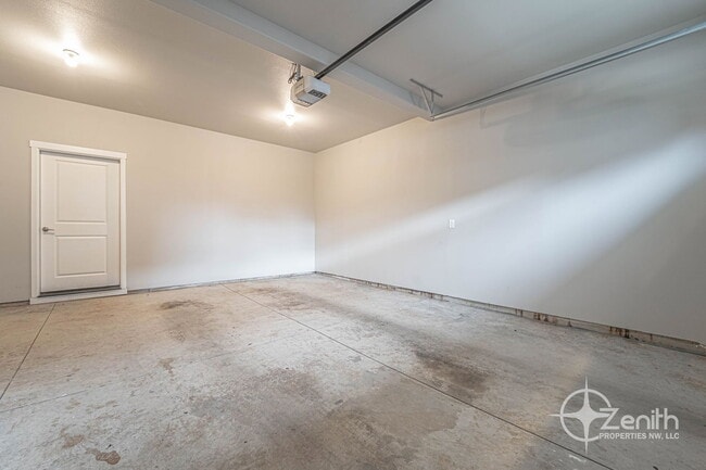 Photo - 14426 NE 22nd Ave