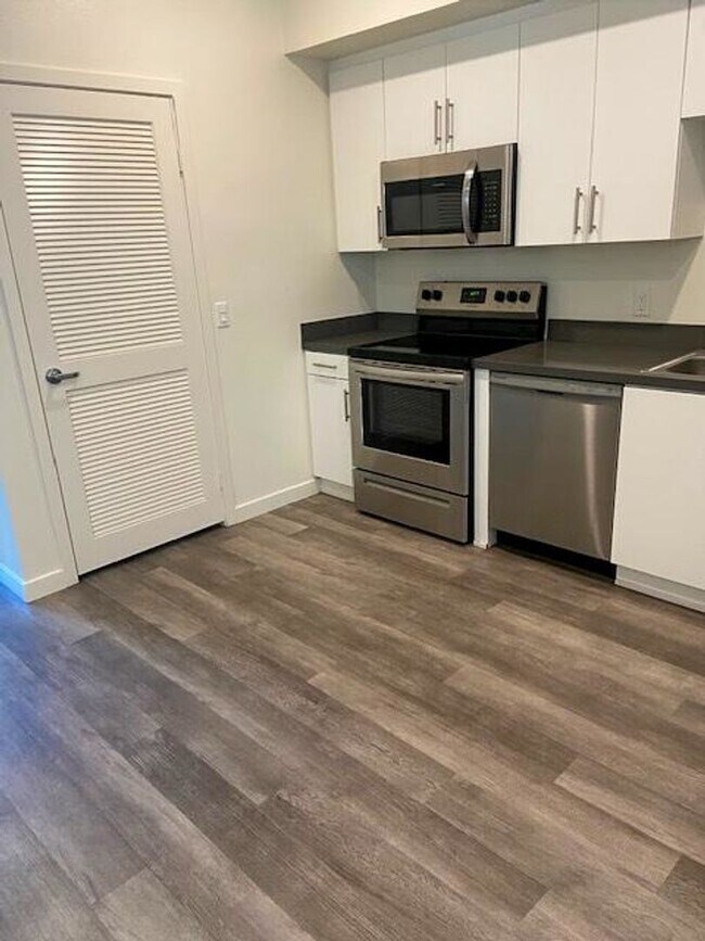 Photo - 3500 Chesapeake